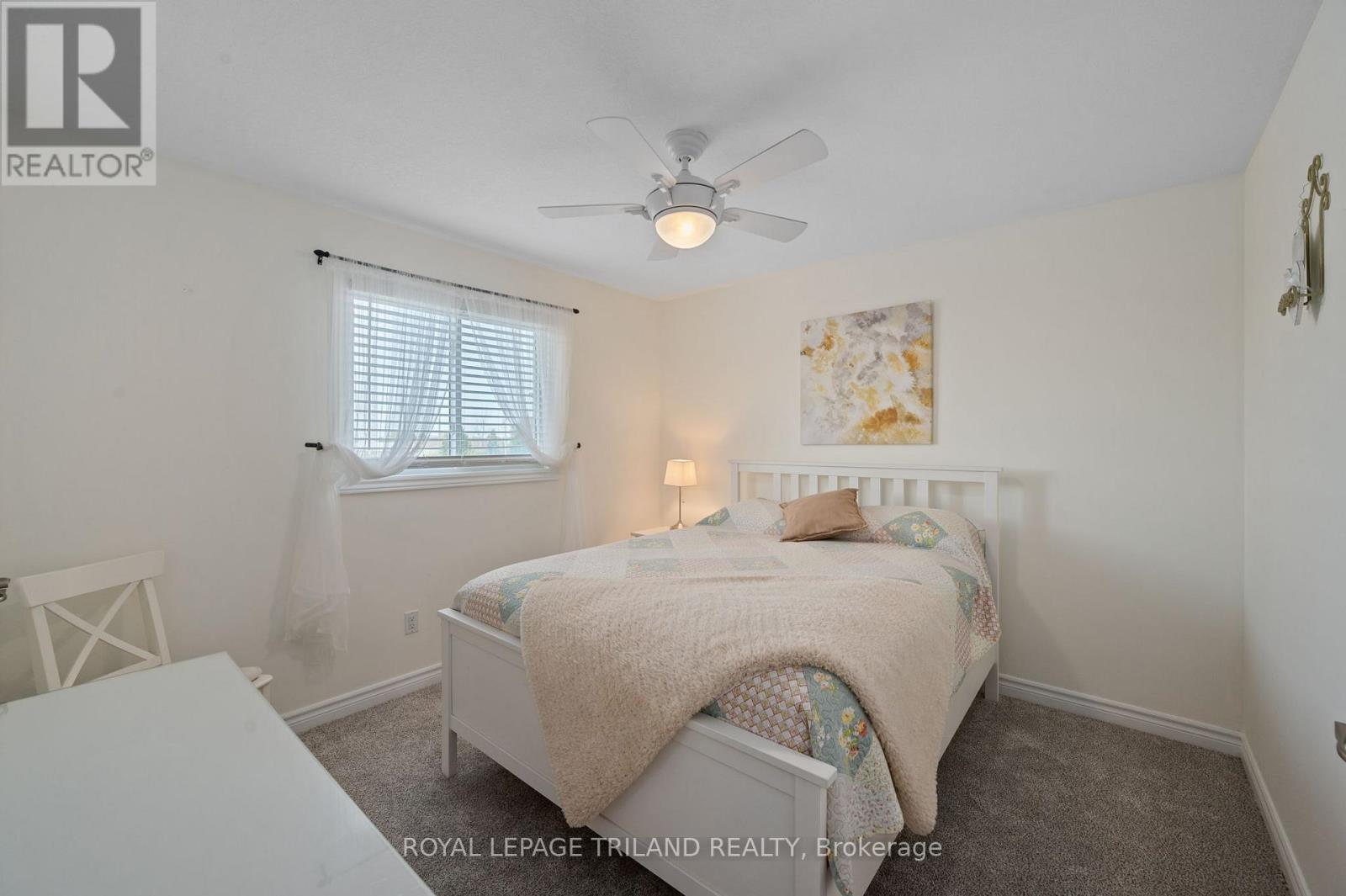 592 Darcy Drive, Strathroy-Caradoc (Ne), Ontario  N7G 4L2 - Photo 20 - X12393425