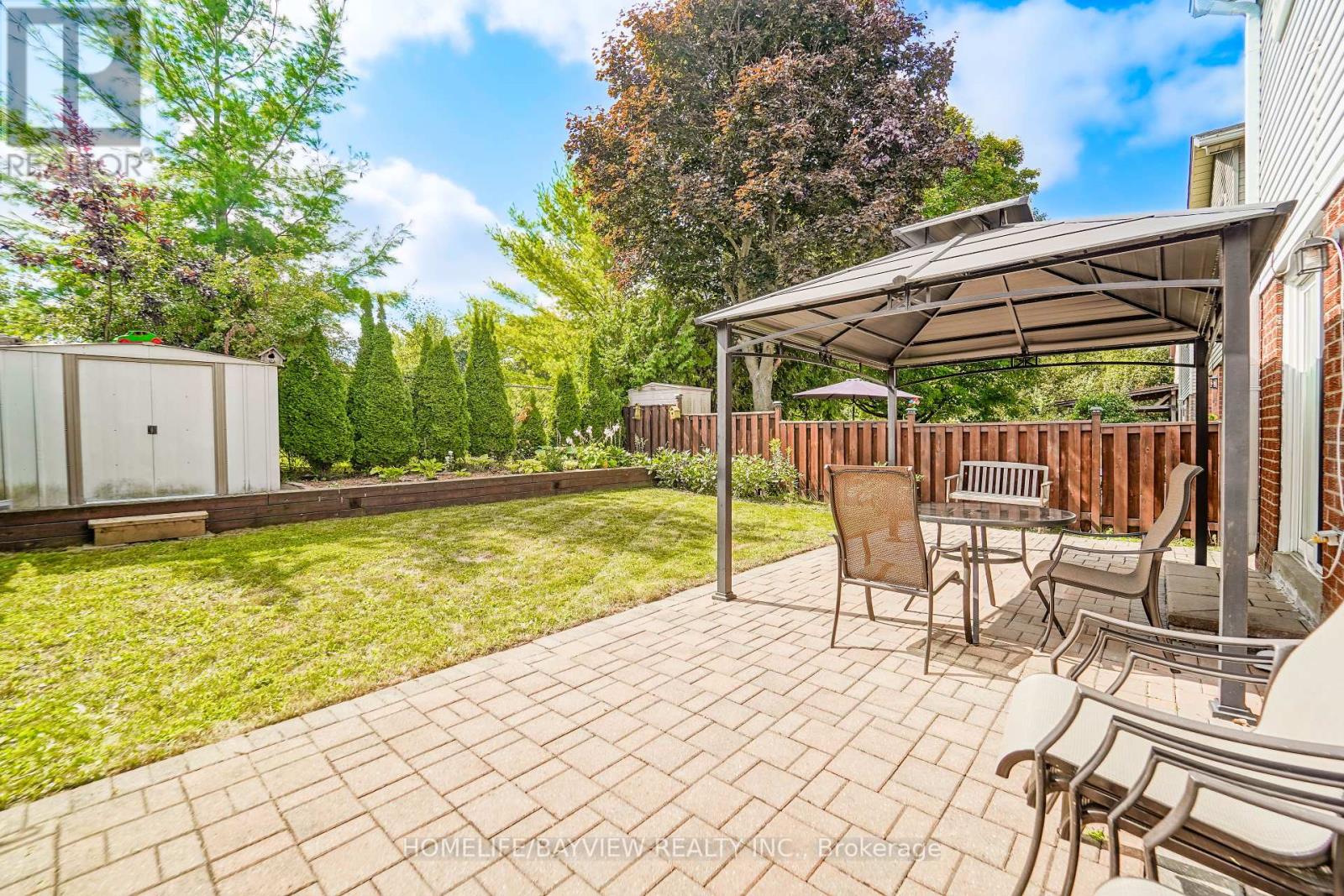 63 Seaton Drive, Aurora, Ontario  L4G 3W9 - Photo 3 - N12393376