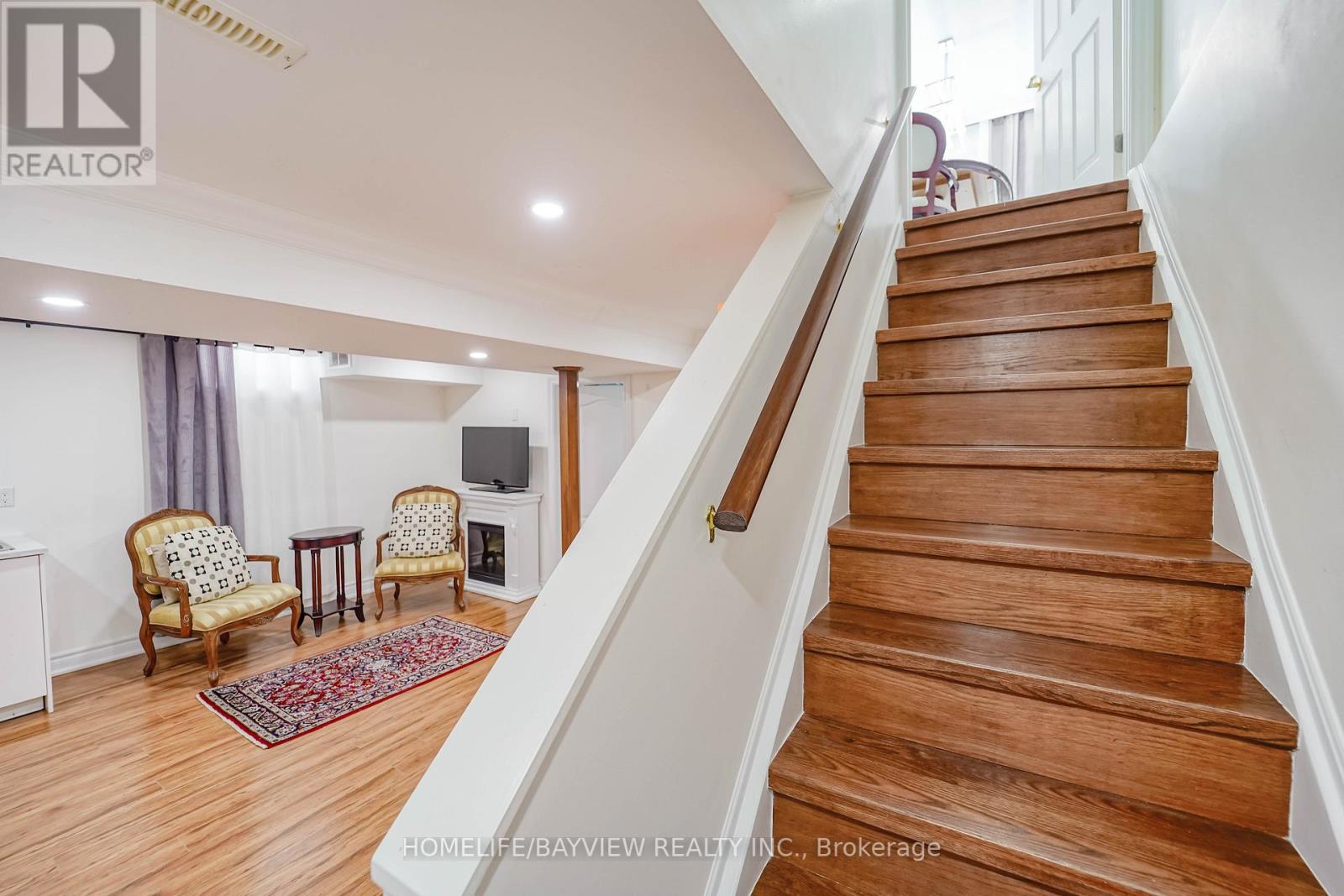 63 Seaton Drive, Aurora, Ontario  L4G 3W9 - Photo 37 - N12393376