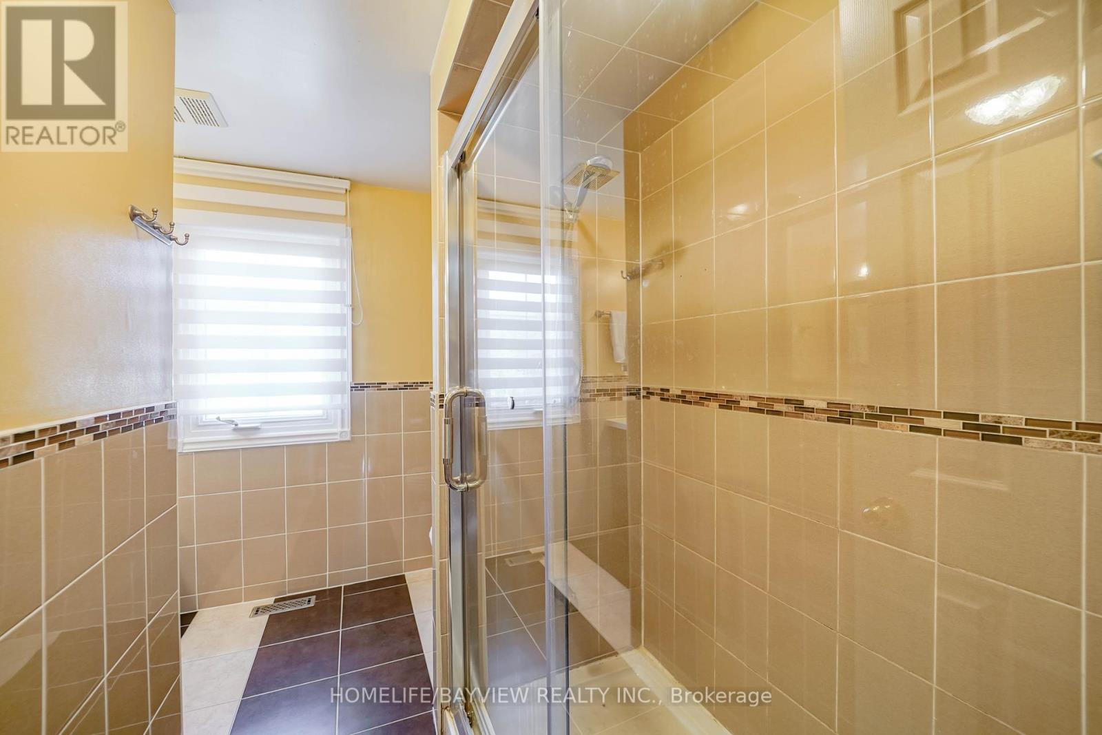 63 Seaton Drive, Aurora, Ontario  L4G 3W9 - Photo 39 - N12393376