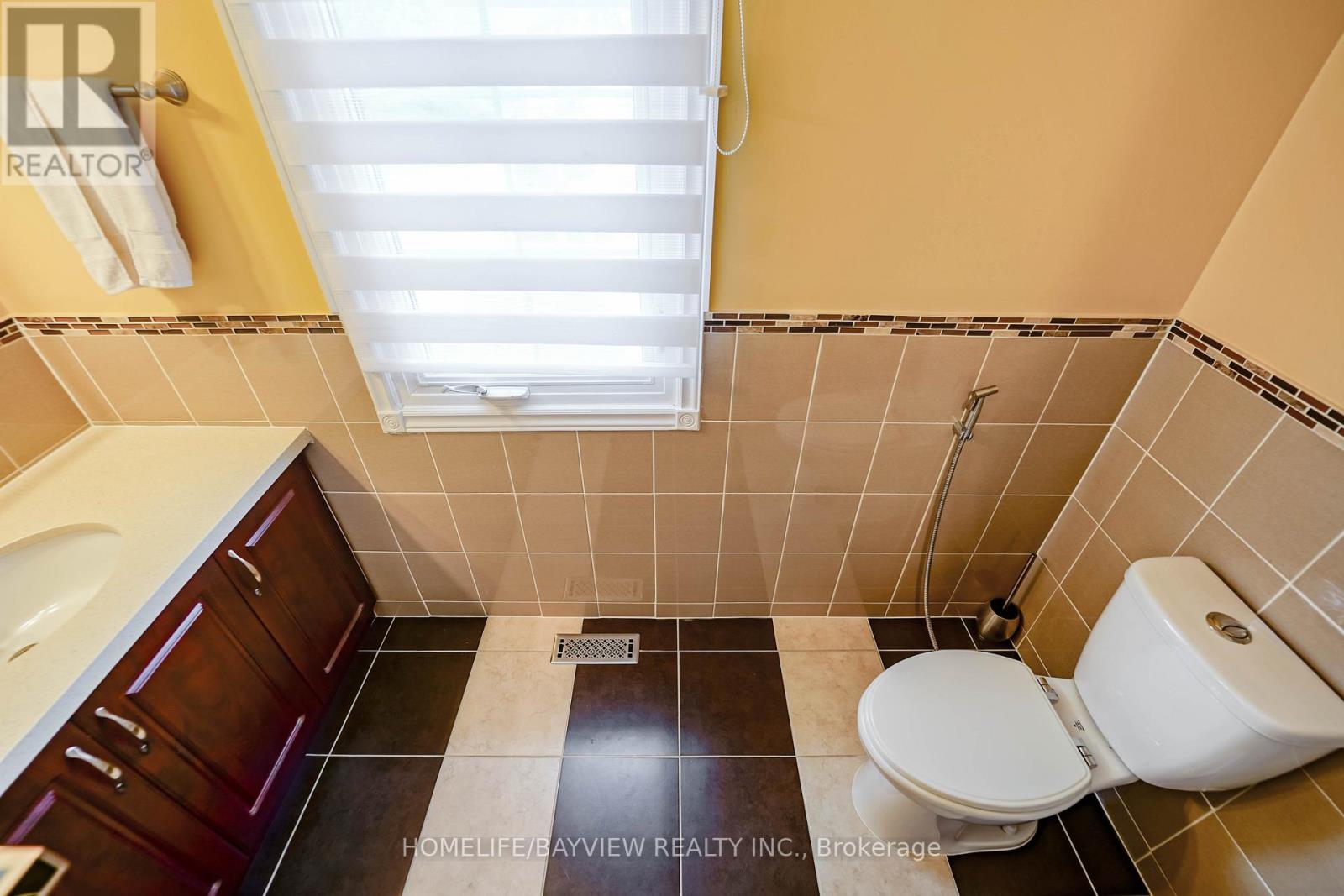 63 Seaton Drive, Aurora, Ontario  L4G 3W9 - Photo 40 - N12393376