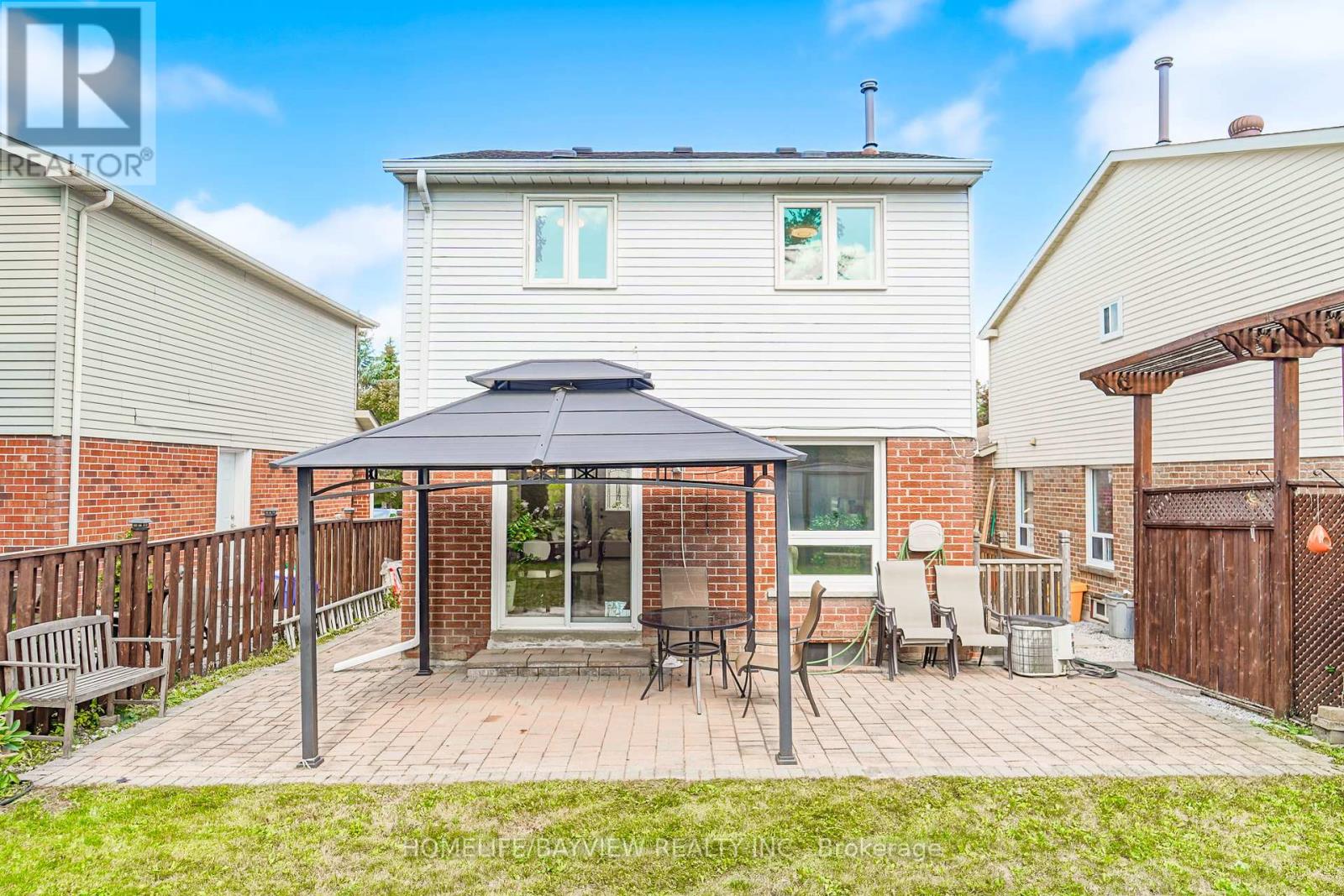 63 Seaton Drive, Aurora, Ontario  L4G 3W9 - Photo 5 - N12393376