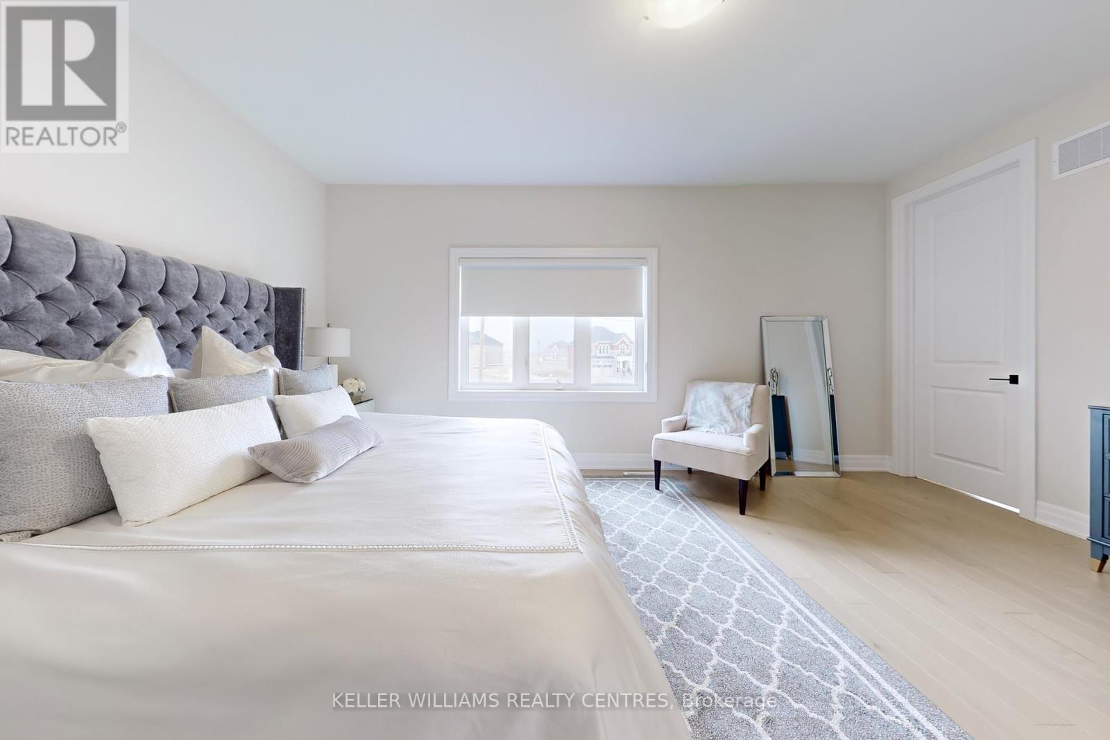 43 Bud Willmot Way, King, Ontario  L7B 0S7 - Photo 25 - N12393383