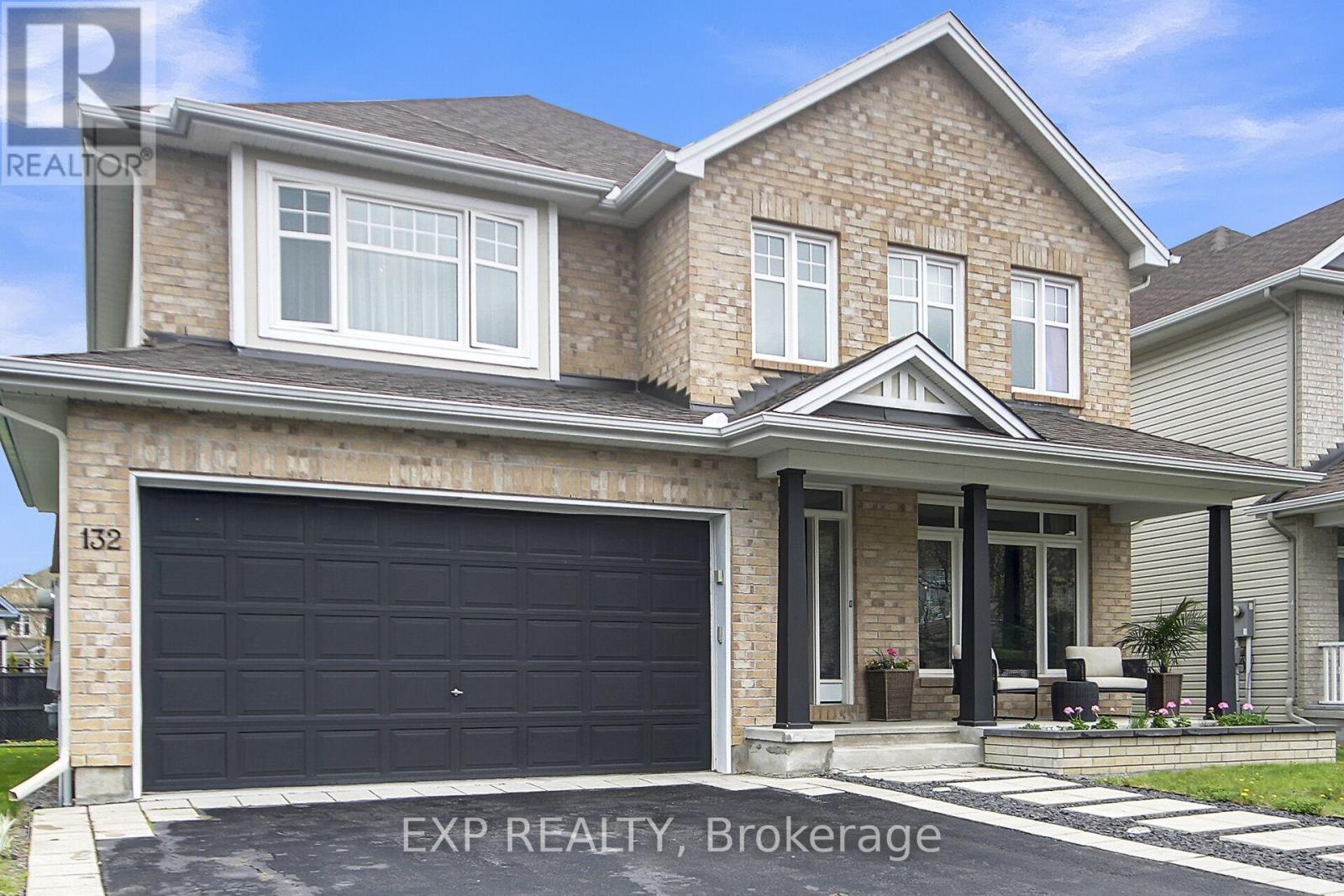 132 GRACEWOOD CRESCENT, Ottawa, Ontario