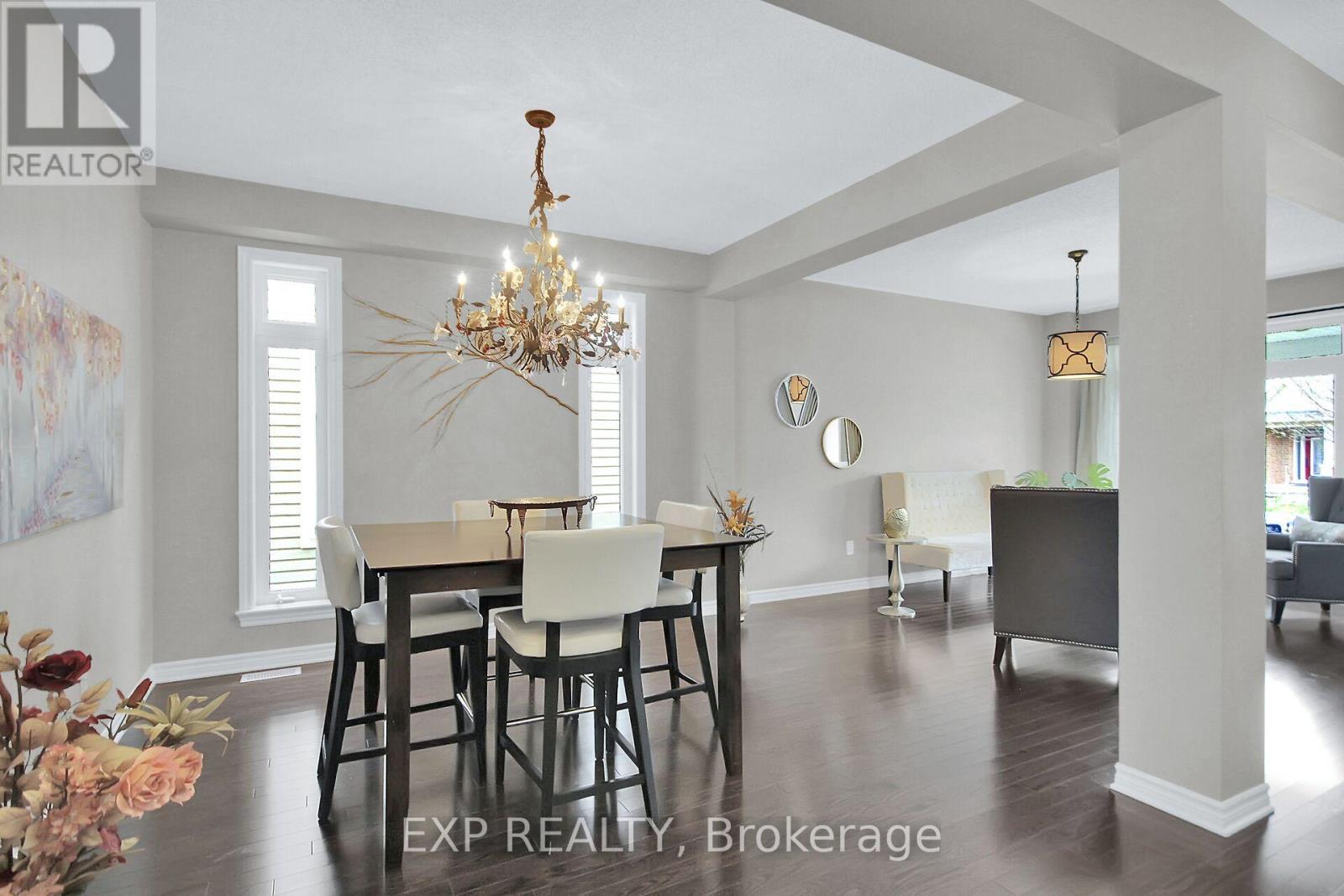 132 Gracewood Crescent, Ottawa, Ontario  K1T 0J5 - Photo 10 - X12393429