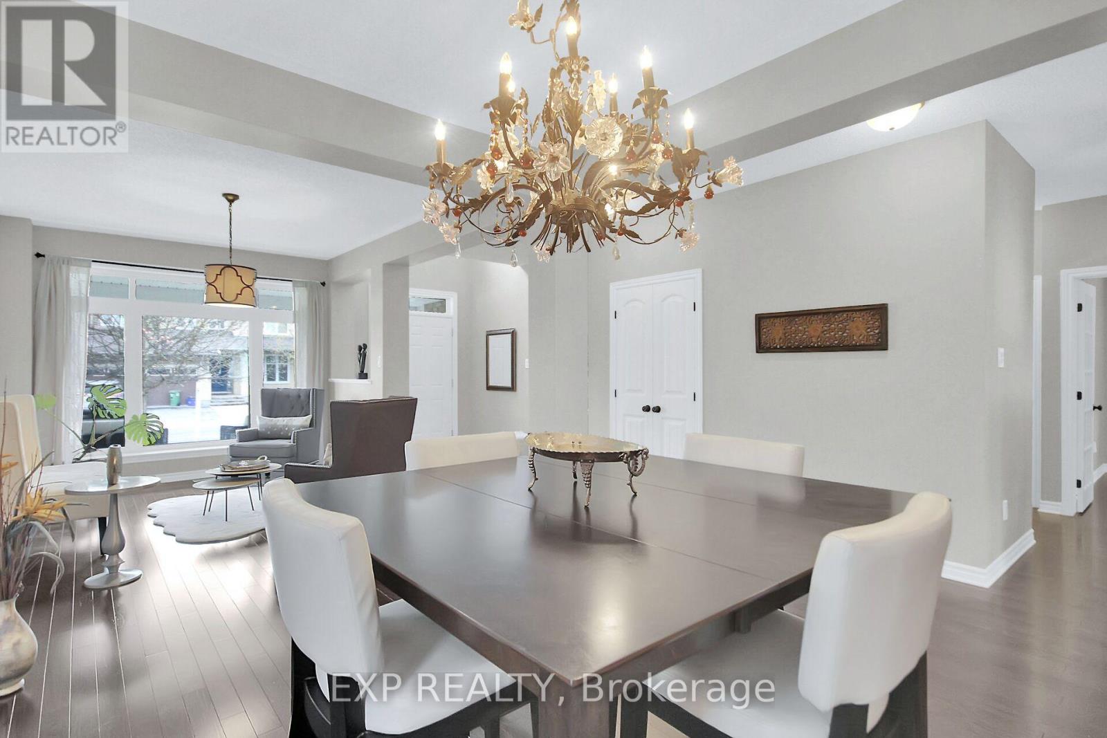 132 Gracewood Crescent, Ottawa, Ontario  K1T 0J5 - Photo 11 - X12393429