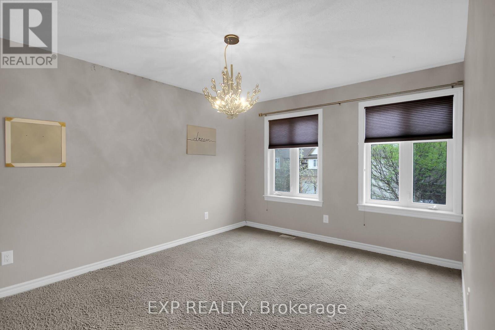 132 Gracewood Crescent, Ottawa, Ontario  K1T 0J5 - Photo 35 - X12393429
