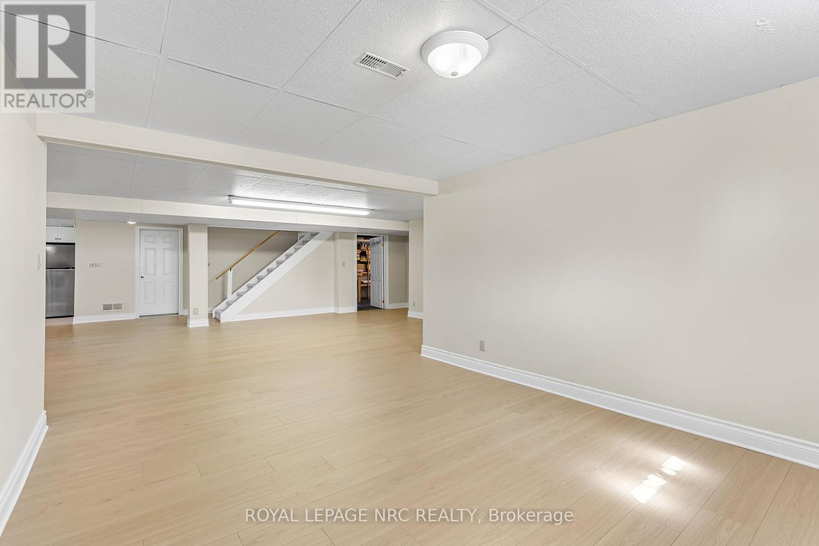 1053 Line 3 Road, Niagara-On-The-Lake, Ontario  L0S 1J0 - Photo 36 - X12393394