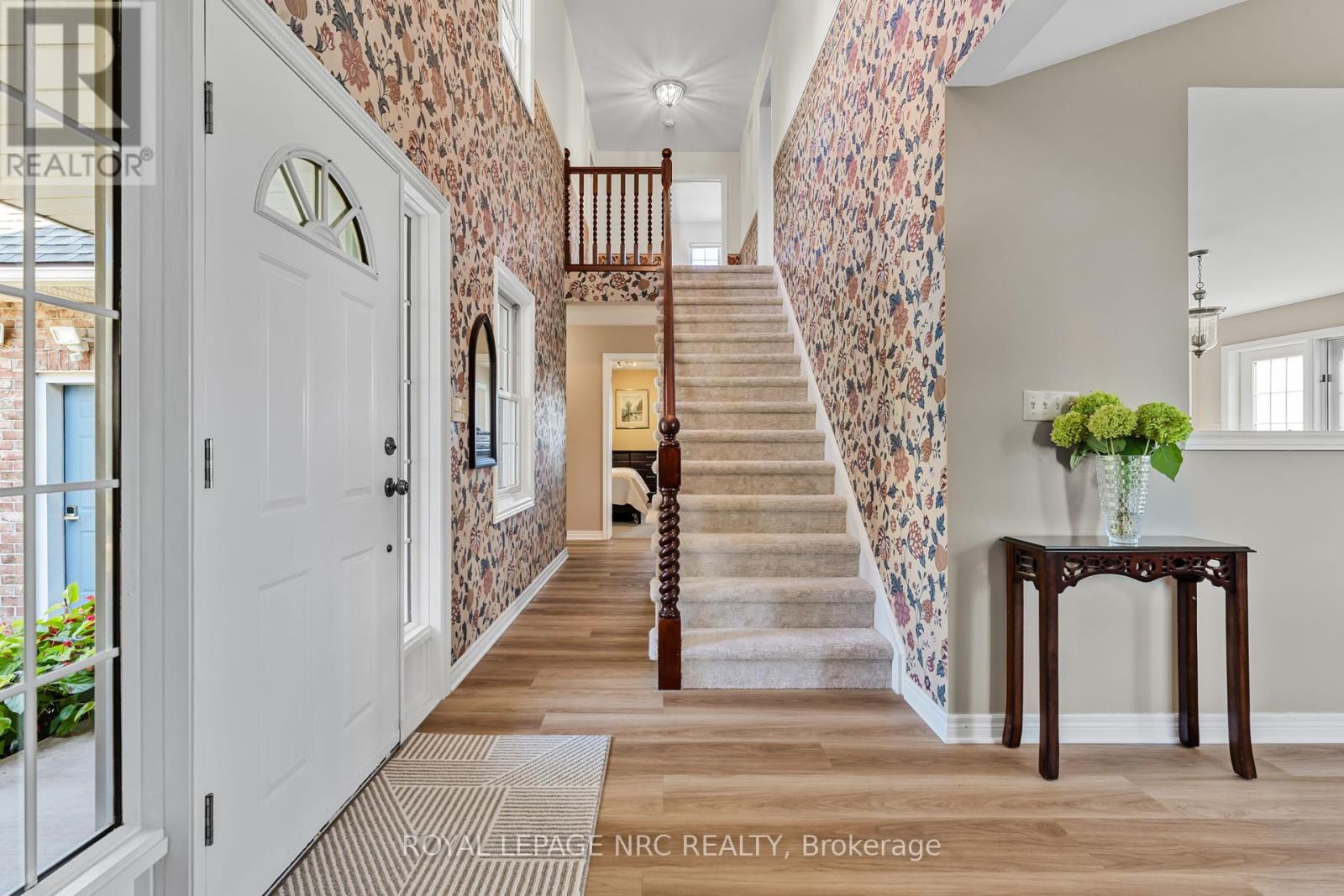 1053 Line 3 Road, Niagara-On-The-Lake, Ontario  L0S 1J0 - Photo 4 - X12393394