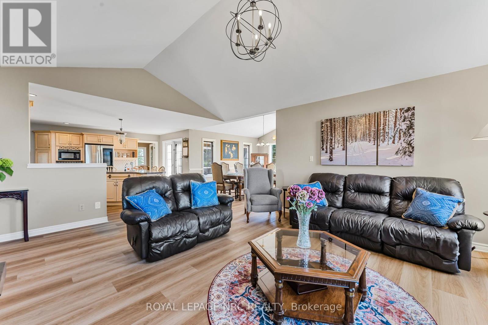 1053 Line 3 Road, Niagara-On-The-Lake, Ontario  L0S 1J0 - Photo 8 - X12393394