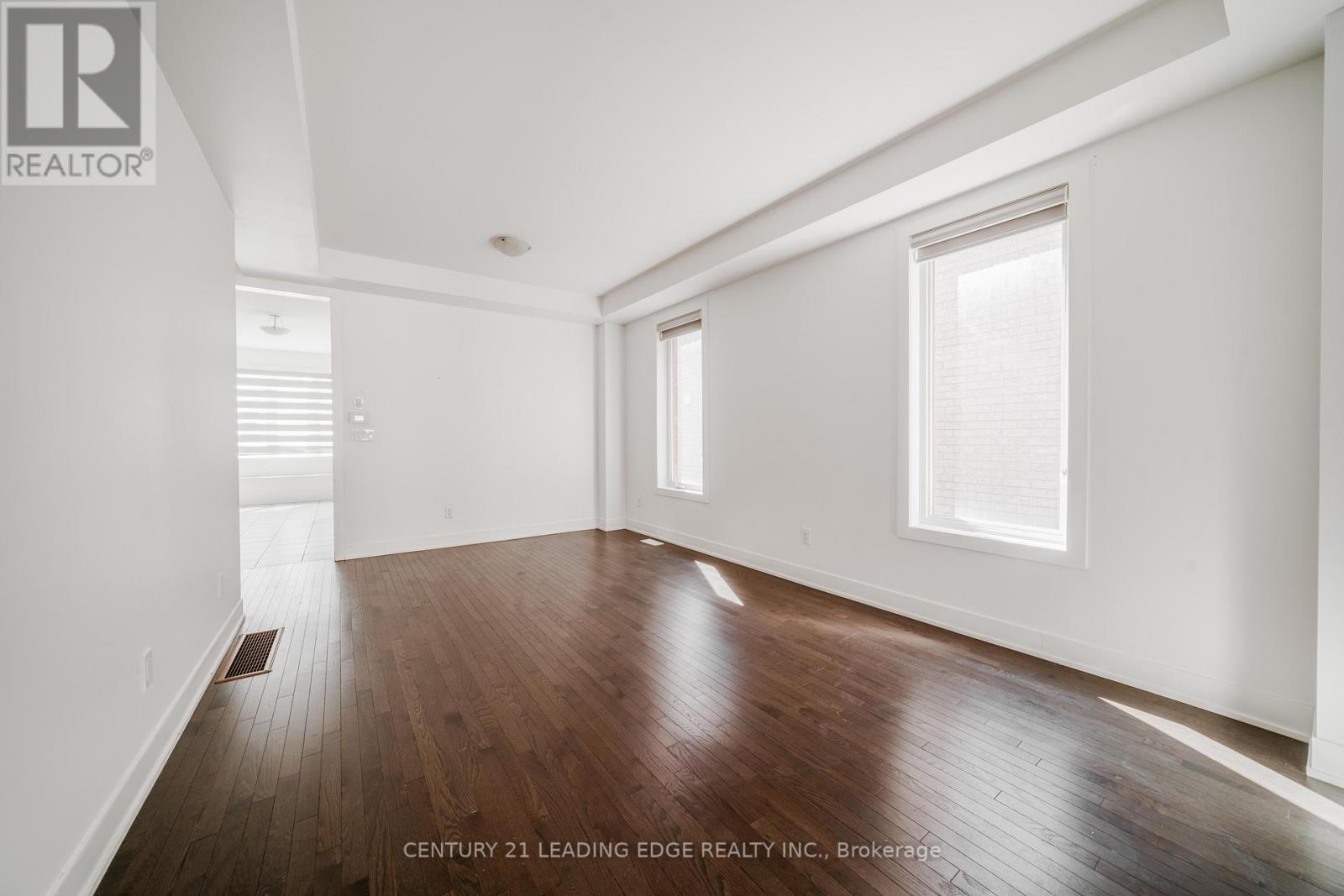 77 Kentledge Avenue, East Gwillimbury, Ontario  L9N 0V9 - Photo 11 - N12363953
