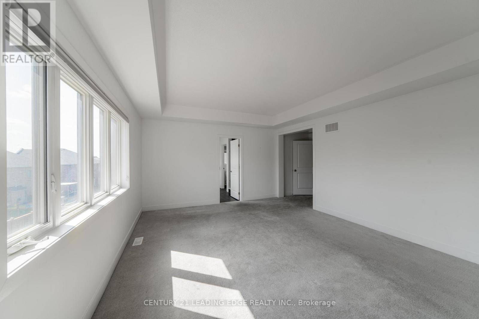 77 Kentledge Avenue, East Gwillimbury, Ontario  L9N 0V9 - Photo 33 - N12363953