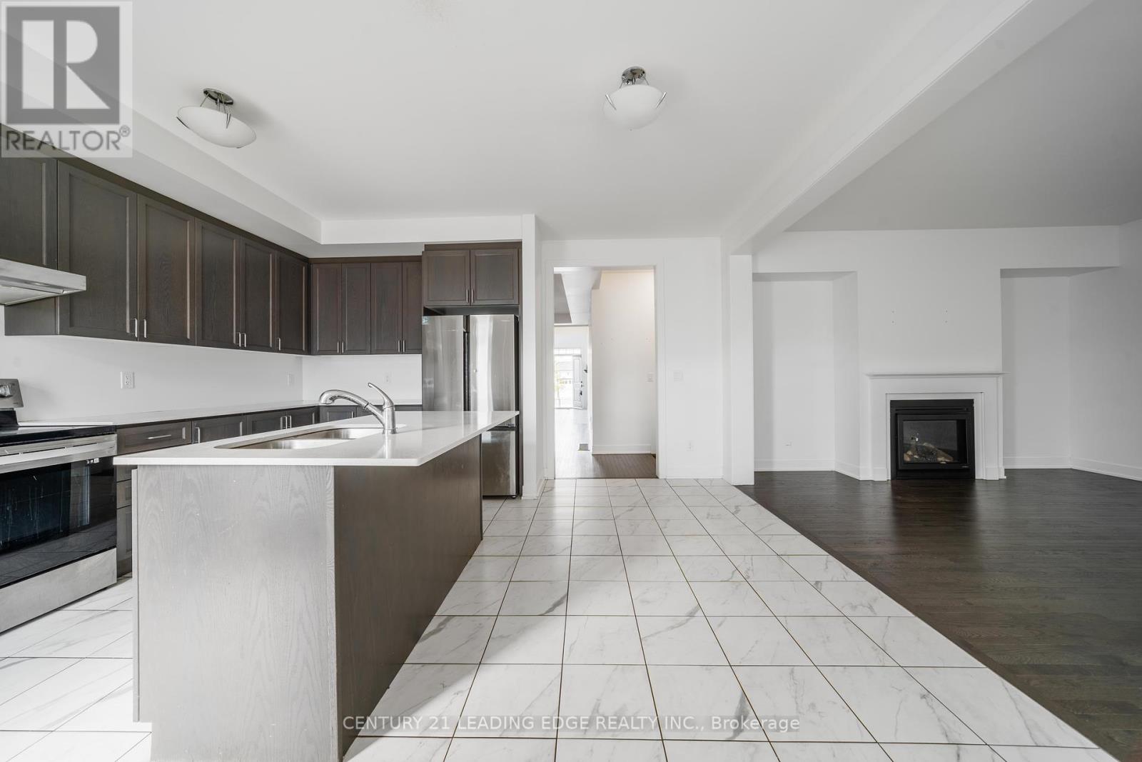 77 Kentledge Avenue, East Gwillimbury, Ontario  L9N 0V9 - Photo 10 - N12363953