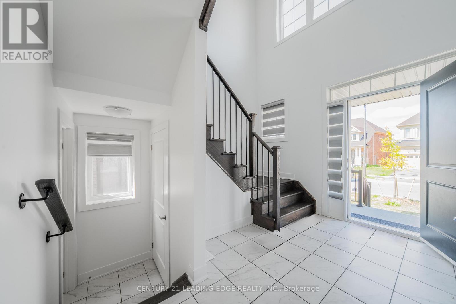 77 Kentledge Avenue, East Gwillimbury, Ontario  L9N 0V9 - Photo 16 - N12363953