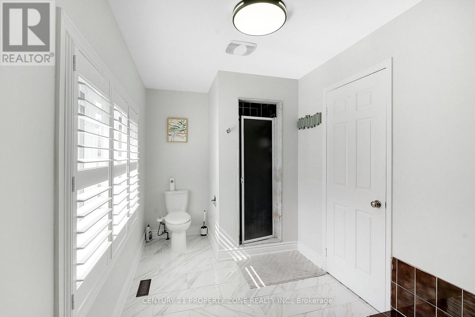 45 Nottingham Crescent, Brampton (Westgate), Ontario  L6S 4G3 - Photo 24 - W12393371