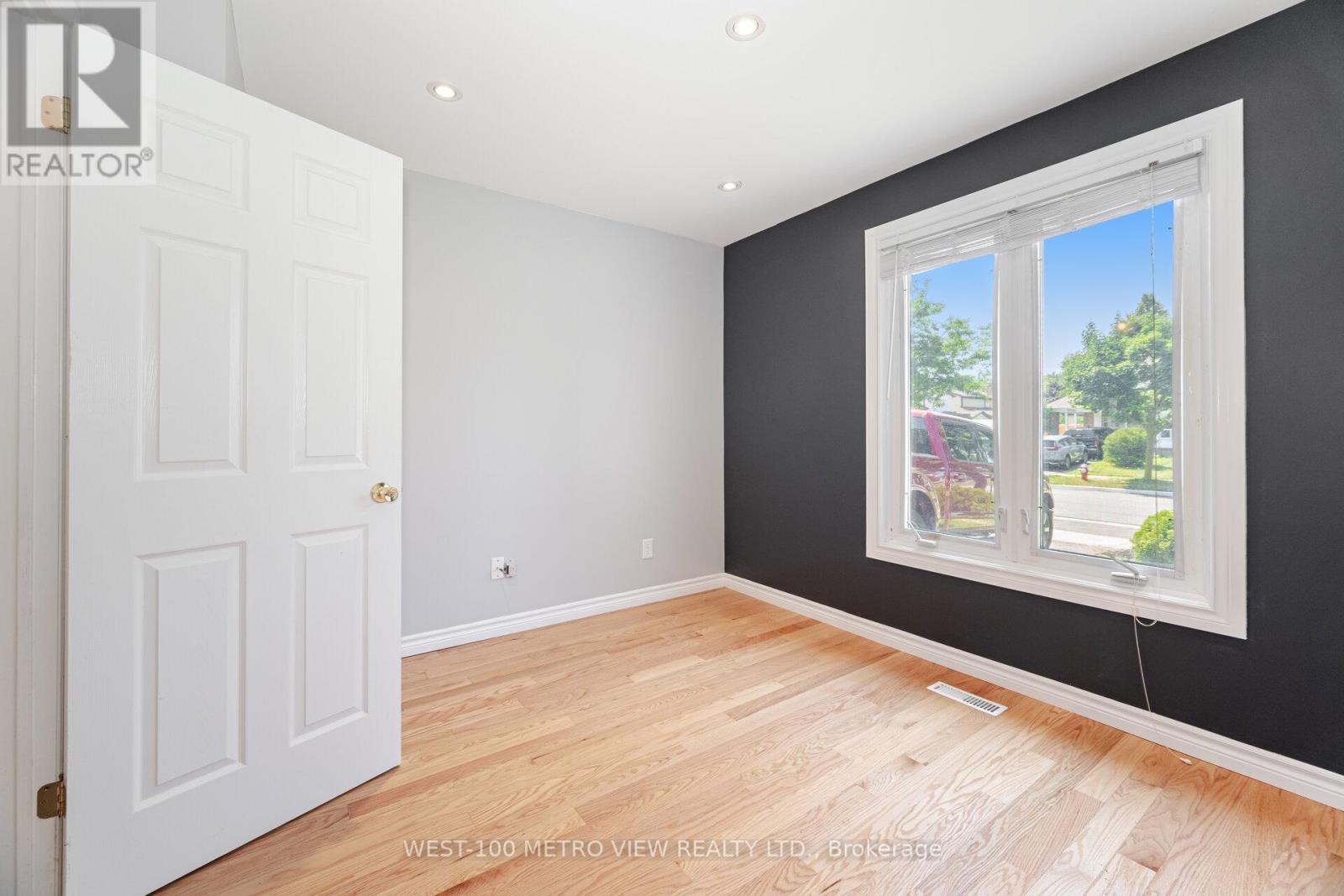 3339 Mainsail Crescent, Mississauga (Erin Mills), Ontario  L5L 1H3 - Photo 11 - W12393380