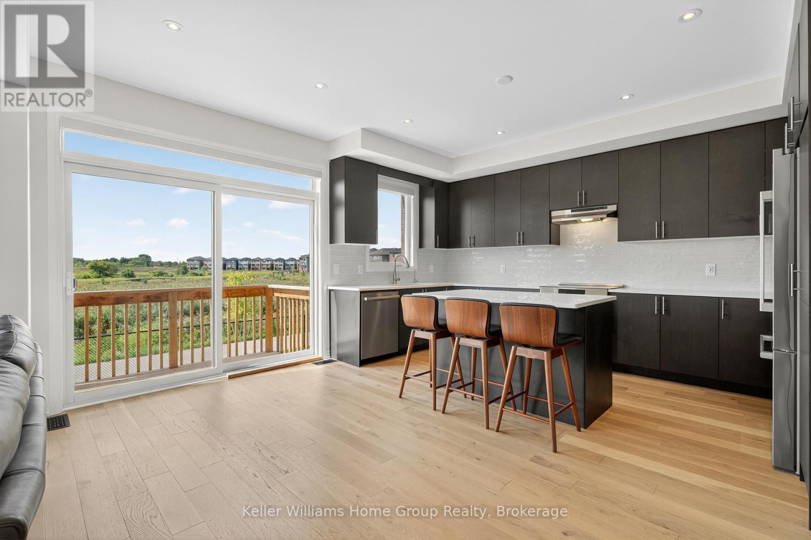 Property at 153 BLACKLOCK STREET image 4