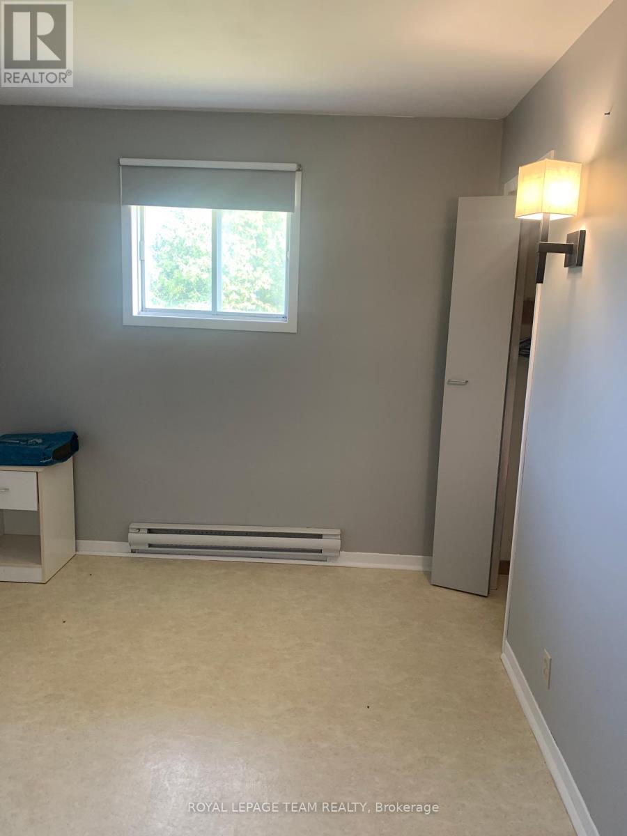 227 Ireland Road, Merrickville-Wolford, Ontario  K0G 1G0 - Photo 17 - X12371256