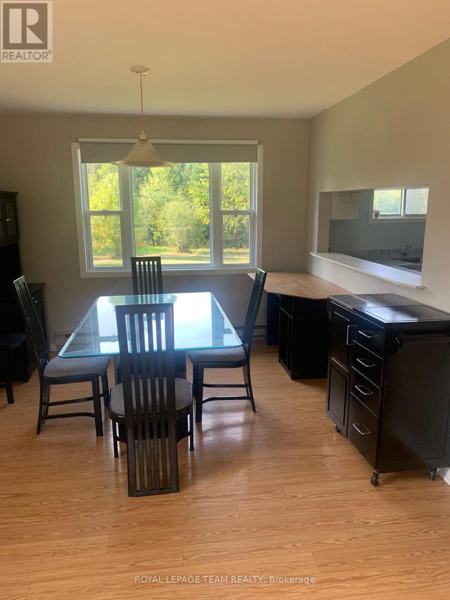 227 Ireland Road, Merrickville-Wolford, Ontario  K0G 1G0 - Photo 13 - X12371256