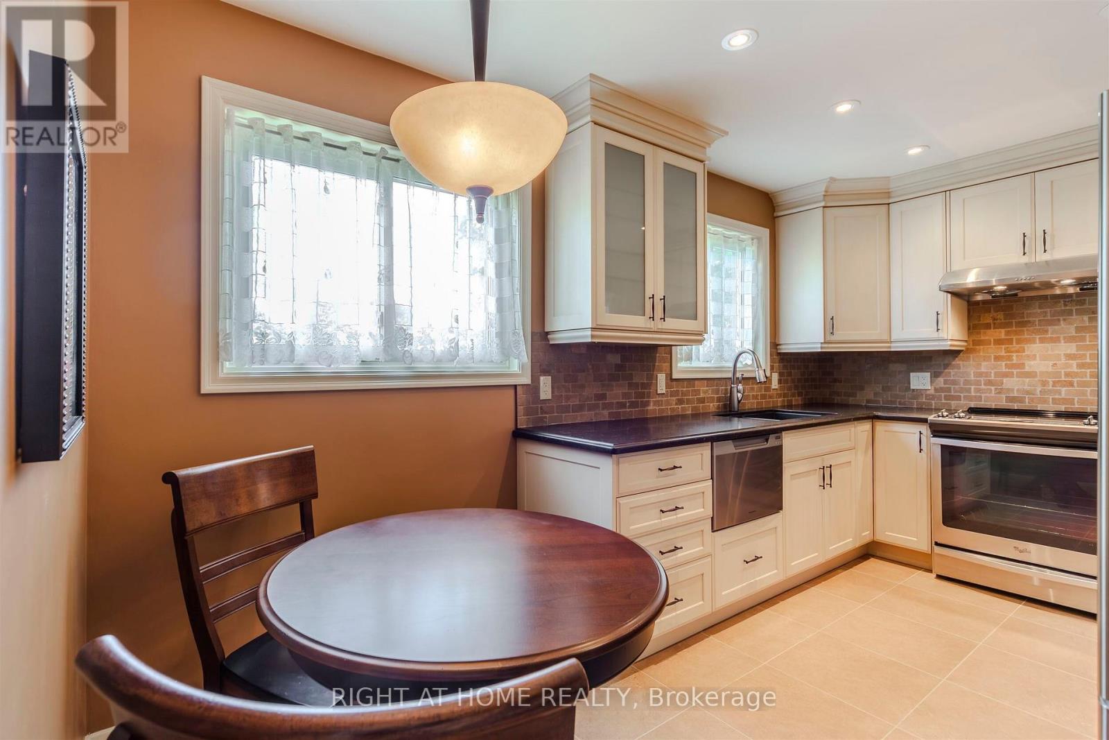 596 Wychwood Street, Oshawa, Ontario  L1G 2T3 - Photo 20 - E12393440