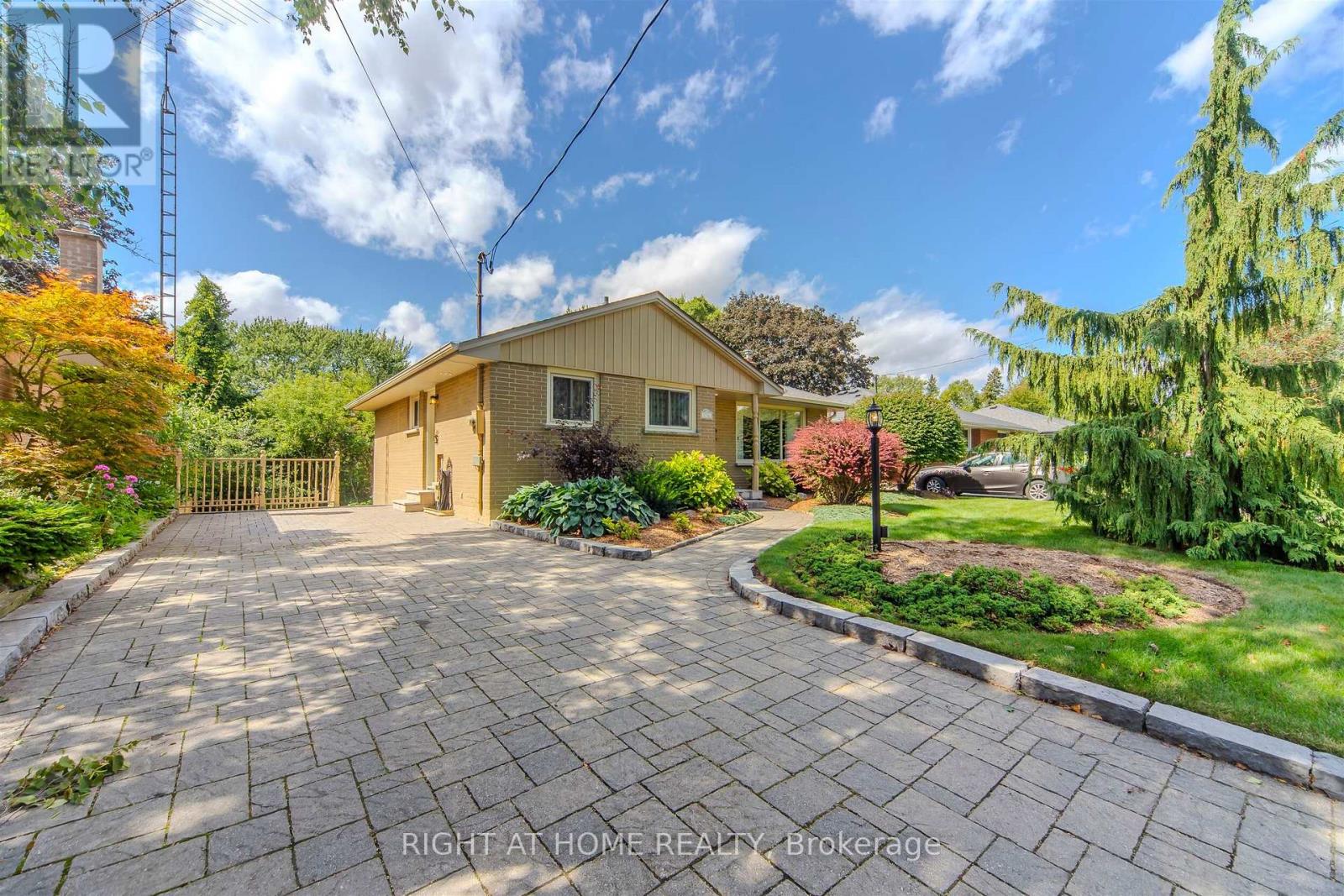 596 Wychwood Street, Oshawa, Ontario  L1G 2T3 - Photo 7 - E12393440