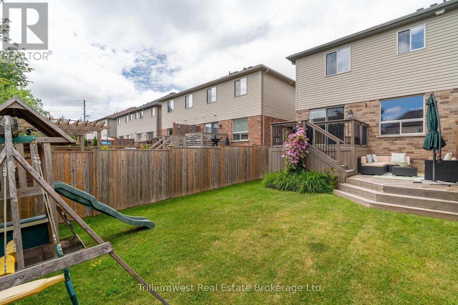 210 Couling Crescent, Guelph, Ontario  N1E 0L4 - Photo 33 - X12378089