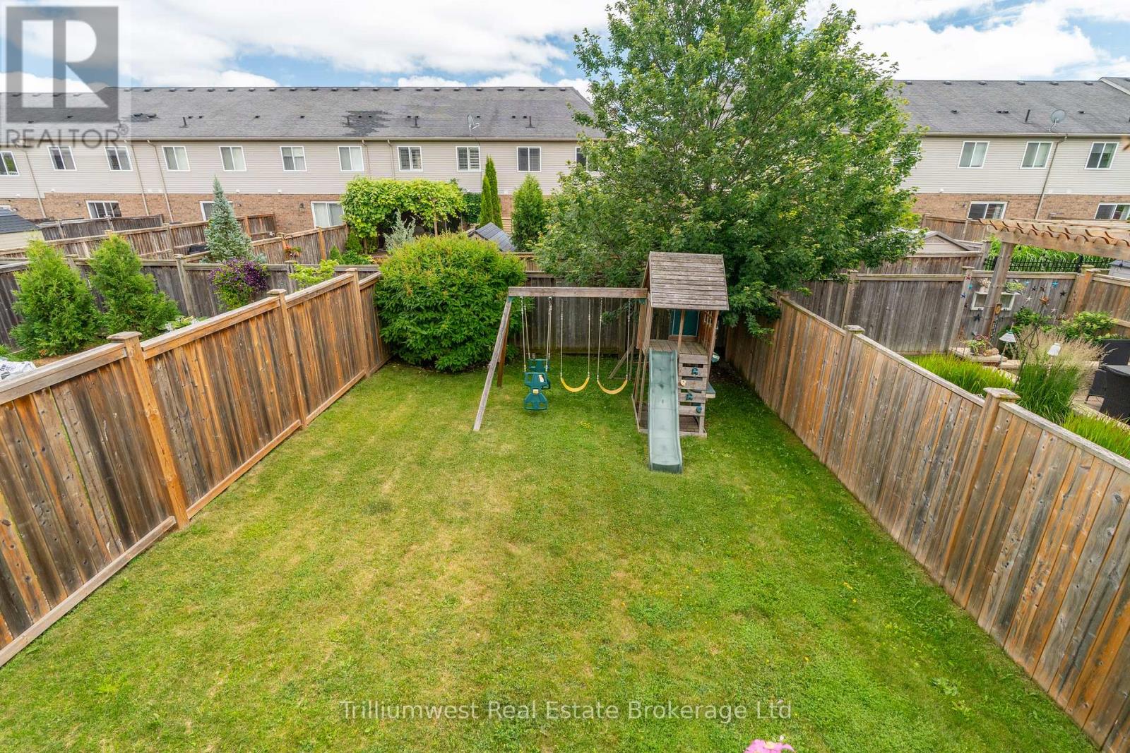 210 Couling Crescent, Guelph, Ontario  N1E 0L4 - Photo 30 - X12378089