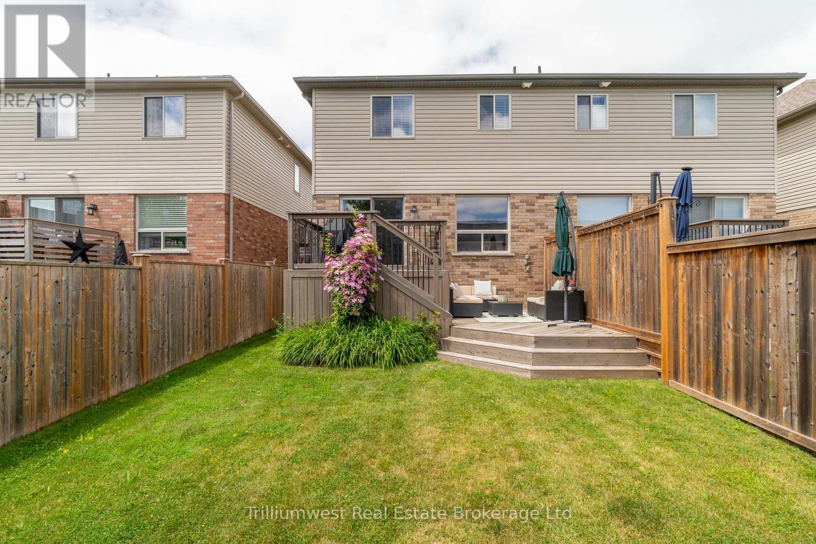 210 Couling Crescent, Guelph, Ontario  N1E 0L4 - Photo 34 - X12378089