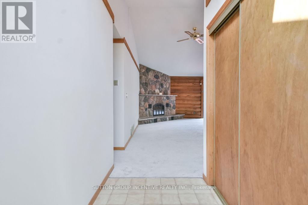 199 Anne Street N, Barrie, Ontario  L4N 4T4 - Photo 12 - S12393412