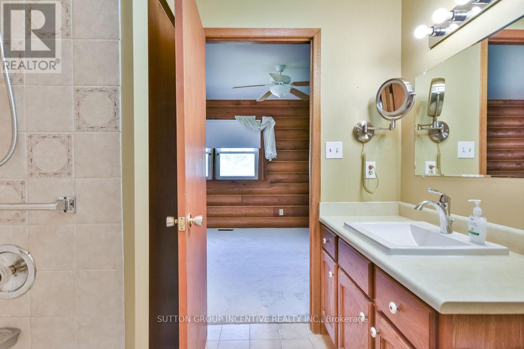 199 Anne Street N, Barrie, Ontario  L4N 4T4 - Photo 38 - S12393412
