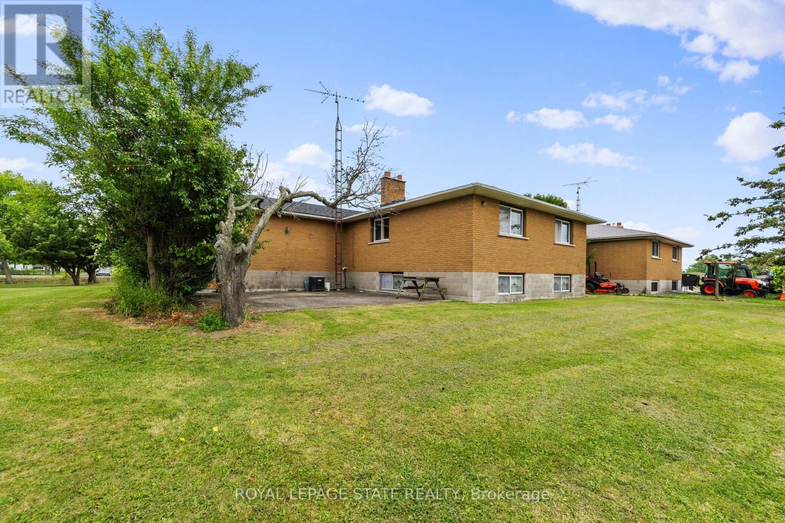 240 Mud Street W, Grimsby, Ontario  L0R 1M0 - Photo 20 - X12391234