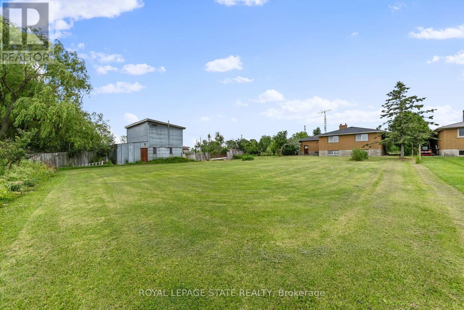 240 Mud Street W, Grimsby, Ontario  L0R 1M0 - Photo 17 - X12391234