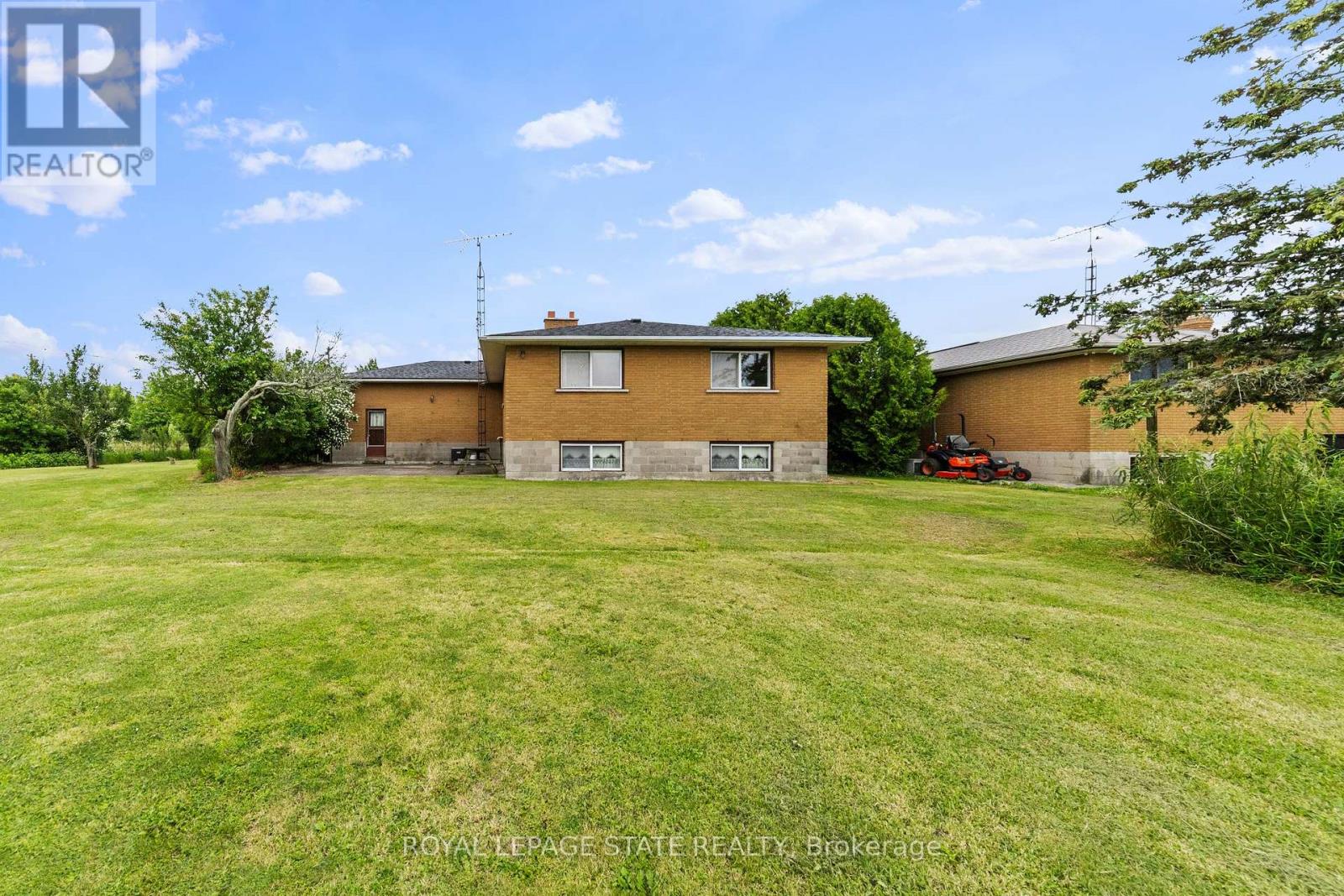 240 Mud Street W, Grimsby, Ontario  L0R 1M0 - Photo 18 - X12391234