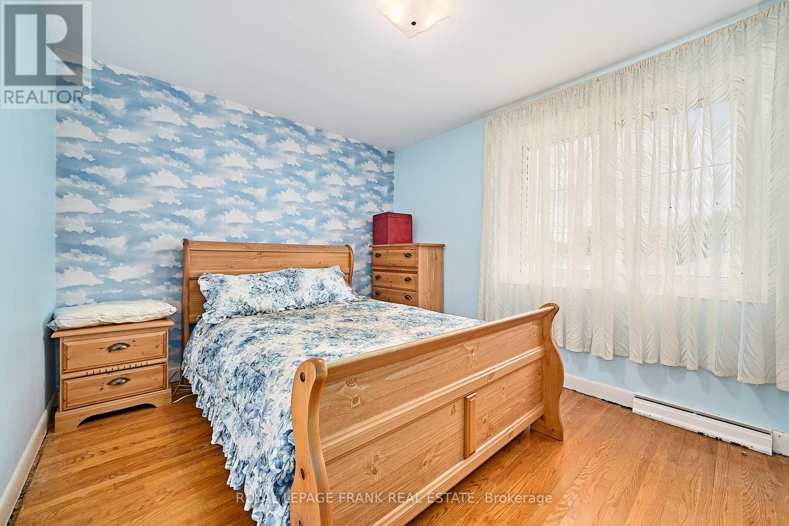 28 Winnipeg Road, Toronto, Ontario  M9P 2E4 - Photo 15 - W12393513
