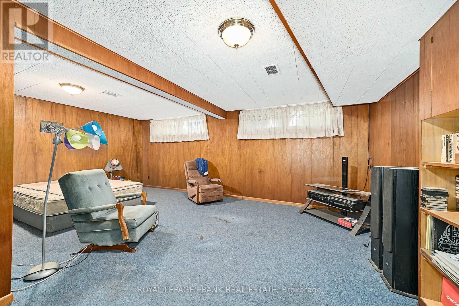 28 Winnipeg Road, Toronto, Ontario  M9P 2E4 - Photo 21 - W12393513
