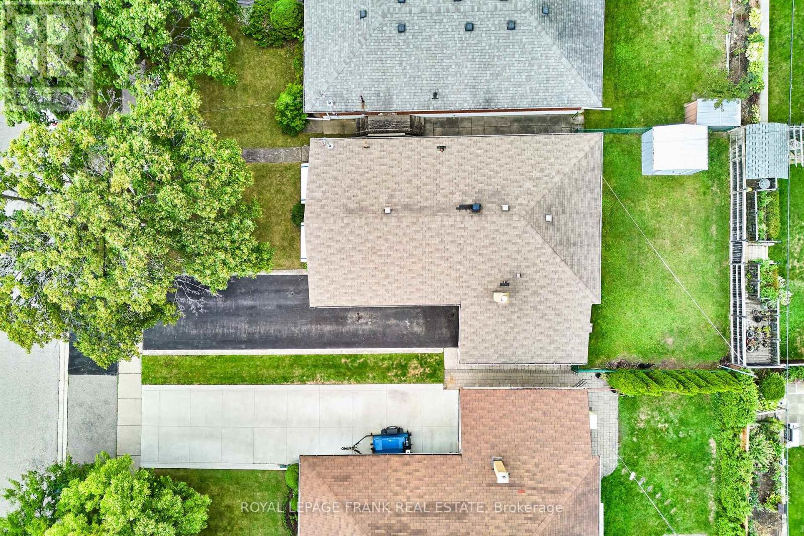 28 Winnipeg Road, Toronto, Ontario  M9P 2E4 - Photo 26 - W12393513