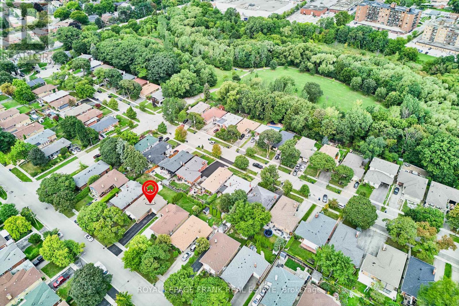 28 Winnipeg Road, Toronto, Ontario  M9P 2E4 - Photo 28 - W12393513