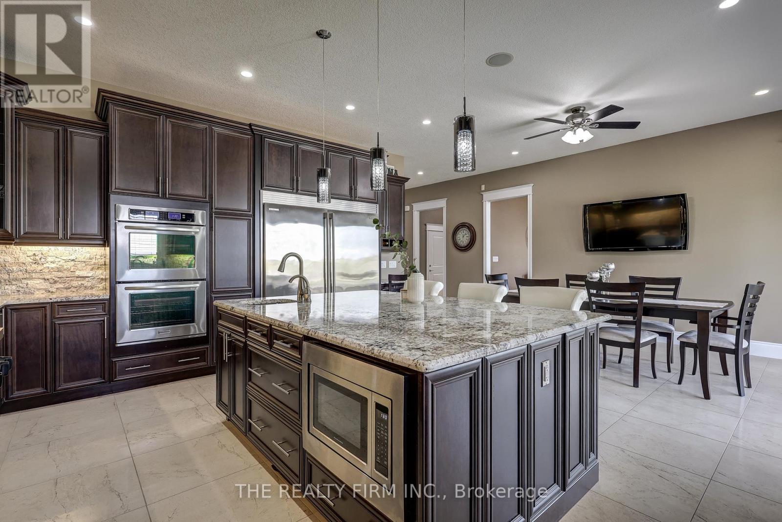 22060 Nissouri Road, Thames Centre, Ontario  N0M 2P0 - Photo 11 - X12393467