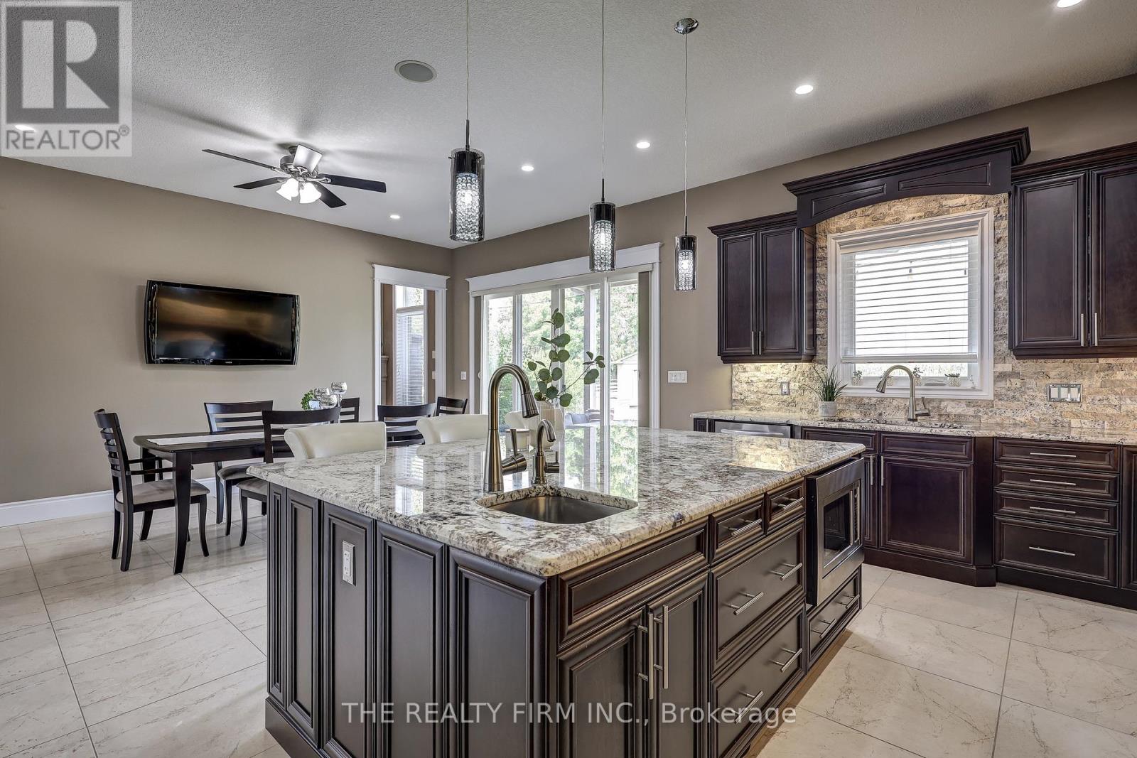 22060 Nissouri Road, Thames Centre, Ontario  N0M 2P0 - Photo 13 - X12393467