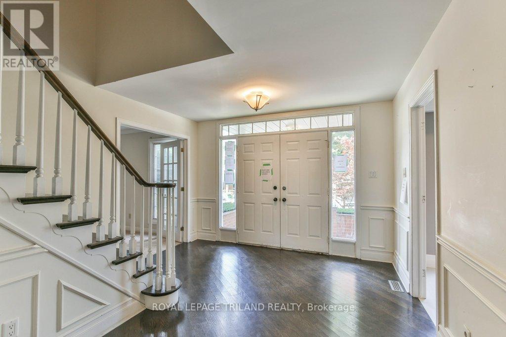 97 Timber Drive, London South, Ontario  N6K 3V6 - Photo 2 - X12393493
