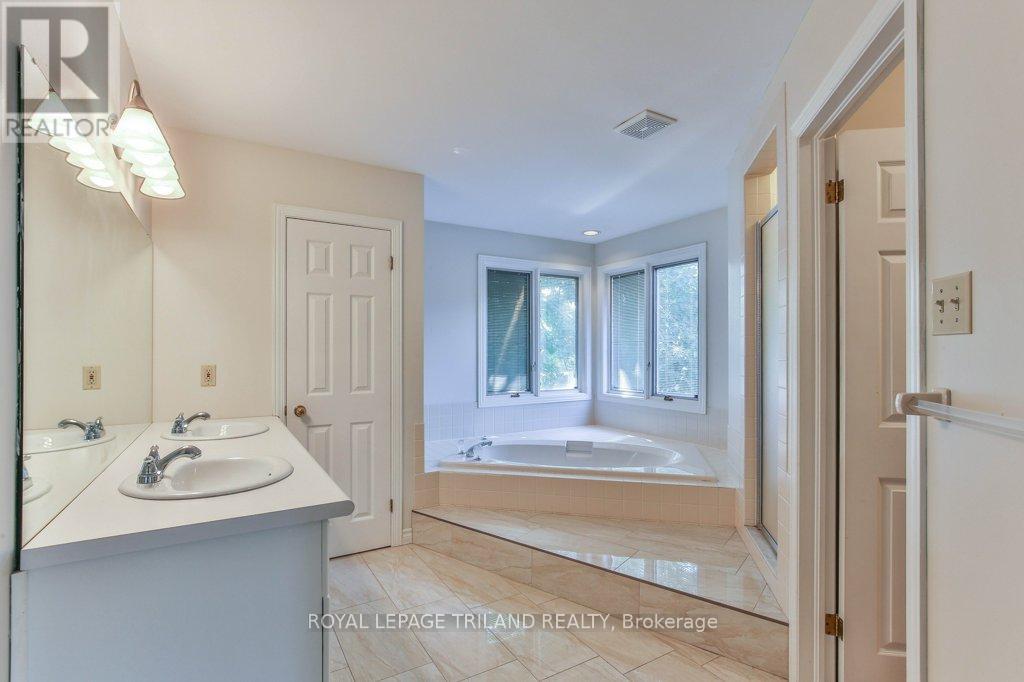 97 Timber Drive, London South, Ontario  N6K 3V6 - Photo 33 - X12393493