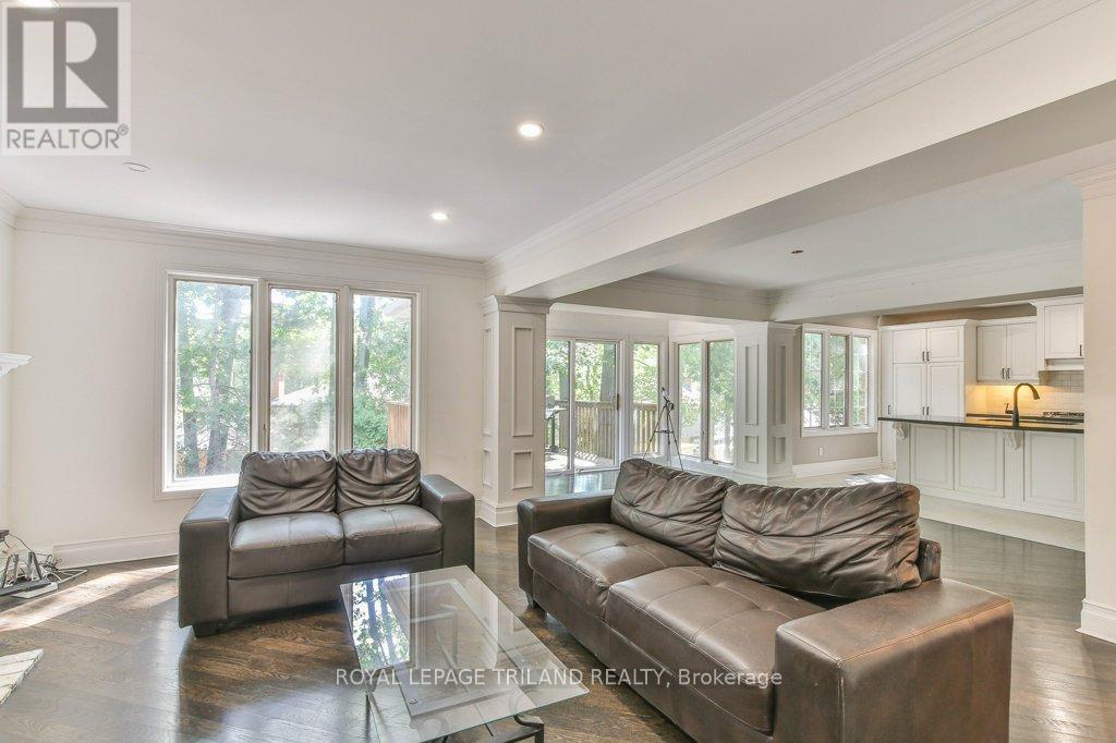 97 Timber Drive, London South, Ontario  N6K 3V6 - Photo 4 - X12393493