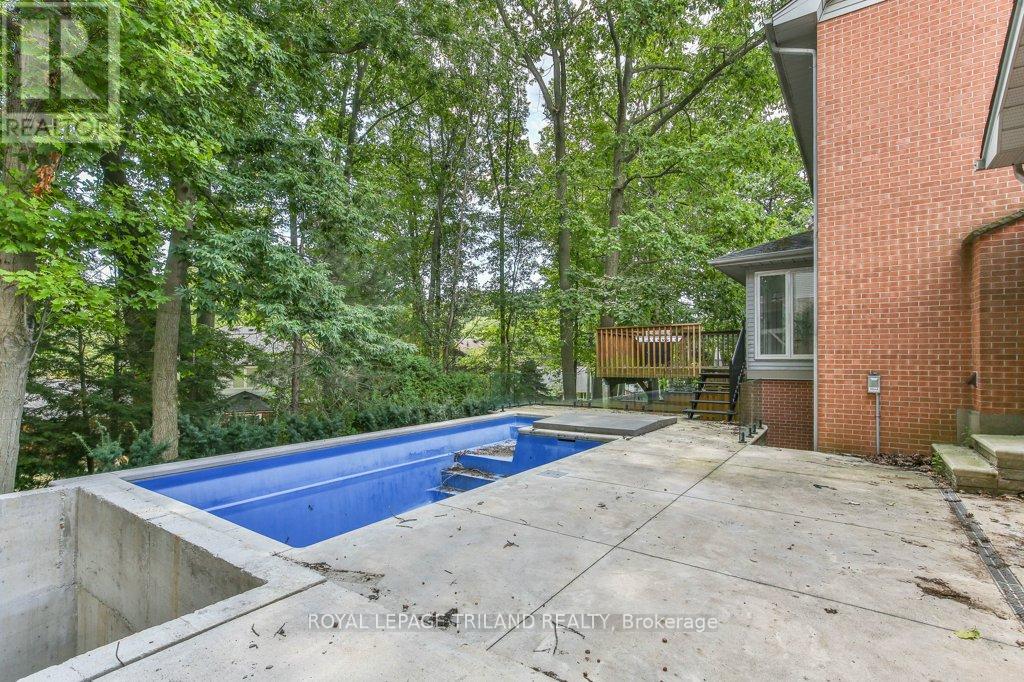 97 Timber Drive, London South, Ontario  N6K 3V6 - Photo 42 - X12393493