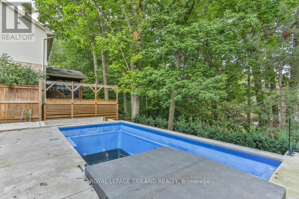 97 Timber Drive, London South, Ontario  N6K 3V6 - Photo 45 - X12393493