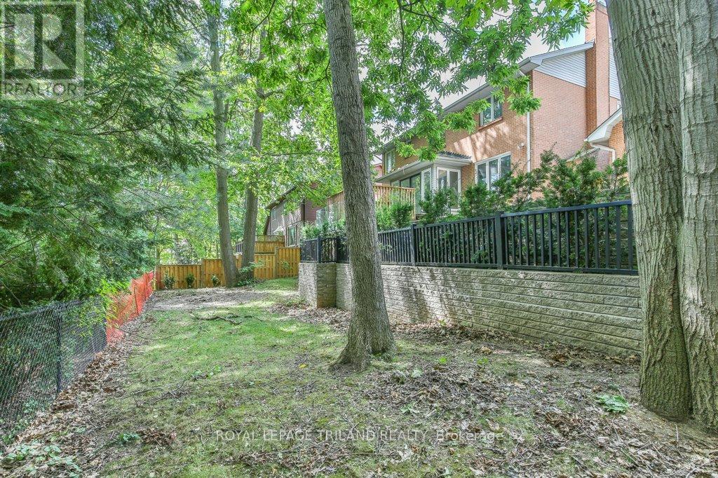 97 Timber Drive, London South, Ontario  N6K 3V6 - Photo 49 - X12393493