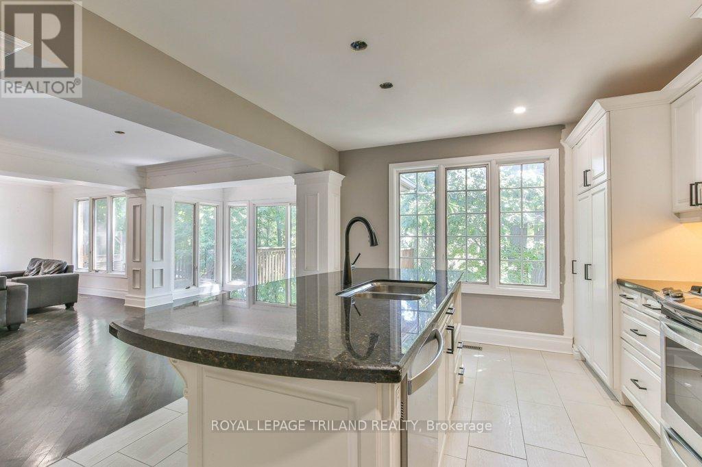 97 Timber Drive, London South, Ontario  N6K 3V6 - Photo 8 - X12393493