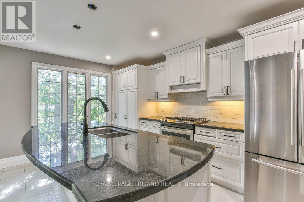 97 Timber Drive, London South, Ontario  N6K 3V6 - Photo 9 - X12393493