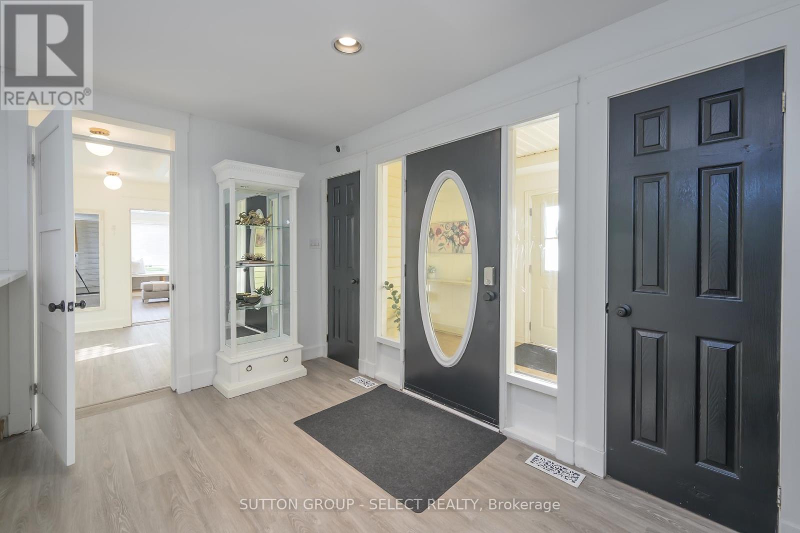 213 Main Street, Lucan Biddulph, Ontario  N0M 2J0 - Photo 28 - X12393560