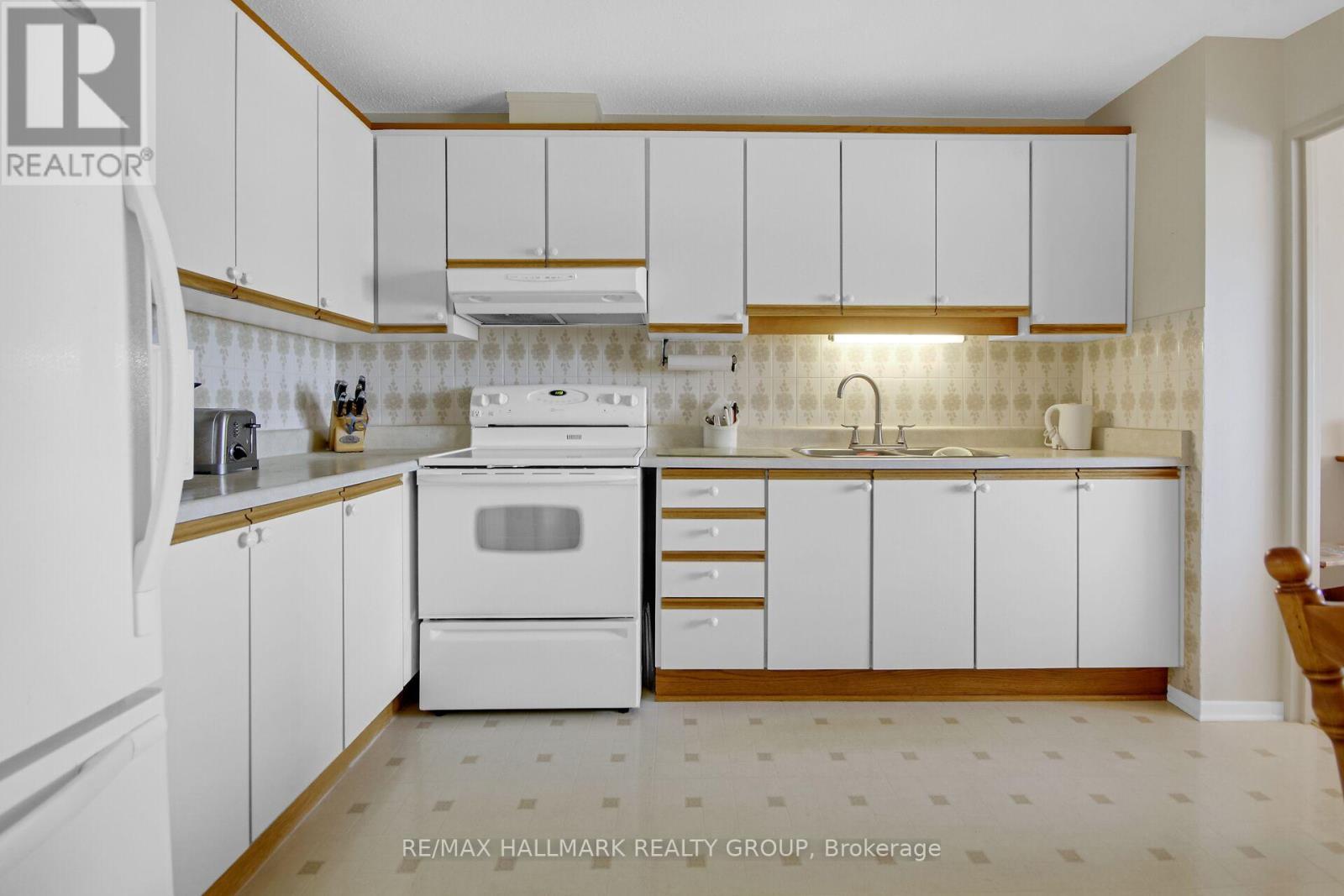 903 - 1485 Baseline Road, Ottawa, Ontario  K2C 3L8 - Photo 18 - X12393471