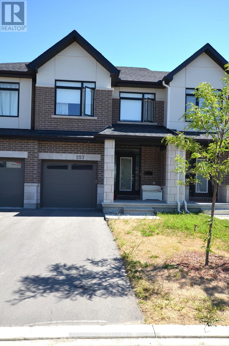 257 FINSBURY AVENUE, Ottawa, Ontario